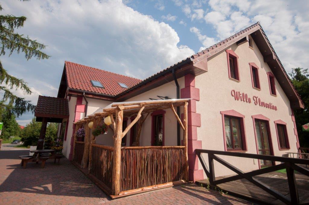 Pensjonat Agroturystyczny Pod Modrzewiem Bed & Breakfast Florczaki Exterior photo